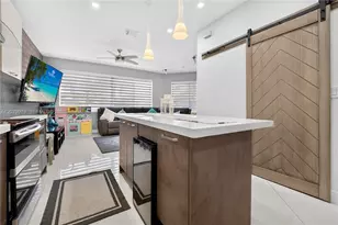 8061 NW 114th Pl, Doral, FL 33178 - Photo 7