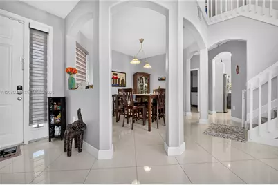 8061 NW 114th Pl #8061, Doral, FL 33178 - Photo 11