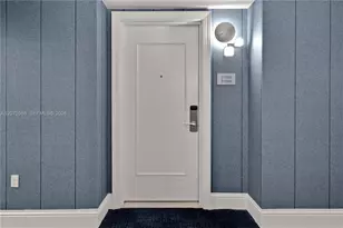 4401 Collins Ave, Miami Beach, FL 33140 - Photo 17