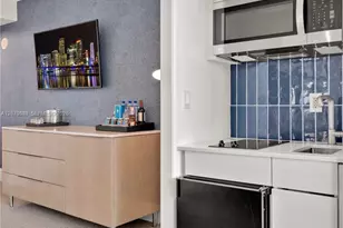 4401 Collins Ave, Miami Beach, FL 33140 - Photo 5