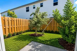 1161 SE 1st St, Homestead, FL 33034 - Photo 11