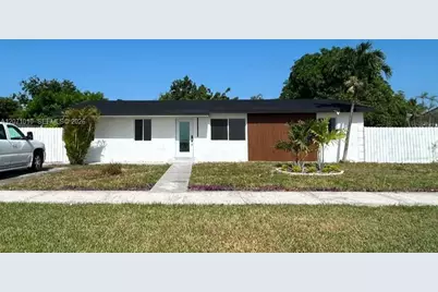 345 SW 18th Ave, Homestead, FL 33030 - Photo 9
