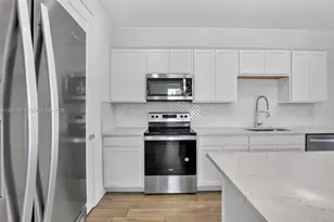 771 NW 84th Terrace, Plantation, FL 33324 - Photo 9