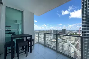 1040 Biscayne Blvd, Miami, FL 33132 - Photo 3
