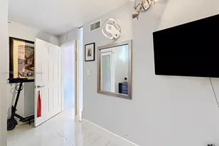 6900 Bay Dr, Miami Beach, FL 33141 - Photo 19
