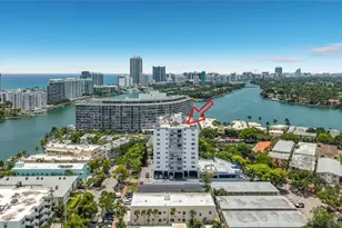 6900 Bay Dr, Miami Beach, FL 33141 - Photo 33