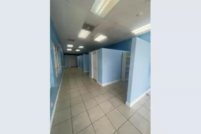 4224 W 16th Ave, Hialeah, FL 33012 - Photo 17