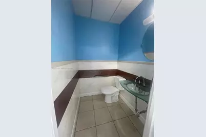 4224 W 16th Ave, Hialeah, FL 33012 - Photo 11