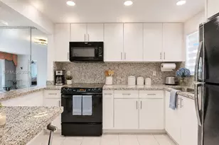 8500 Sunrise Lakes Blvd, Sunrise, FL 33322 - Photo 11