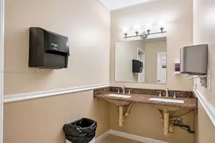 8500 Sunrise Lakes Blvd, Sunrise, FL 33322 - Photo 55