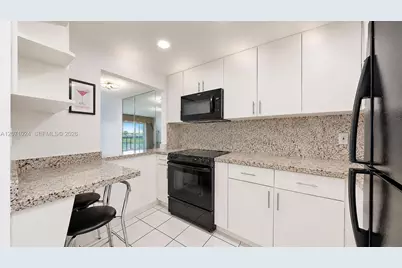 8500 Sunrise Lakes Blvd #201, Sunrise, FL 33322 - Photo 13