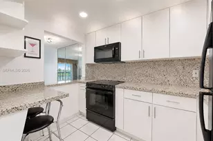 8500 Sunrise Lakes Blvd, Sunrise, FL 33322 - Photo 13
