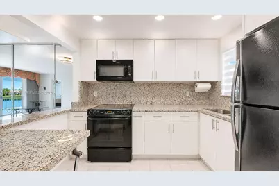 8500 Sunrise Lakes Blvd #201, Sunrise, FL 33322 - Photo 9