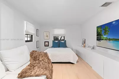 638 NE 141st St, North Miami, FL 33161 - Photo 15