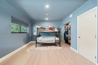 638 NE 141st St, North Miami, FL 33161 - Photo 17