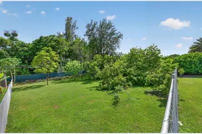 10890 SW 95th St, Miami, FL 33176 - Photo 61