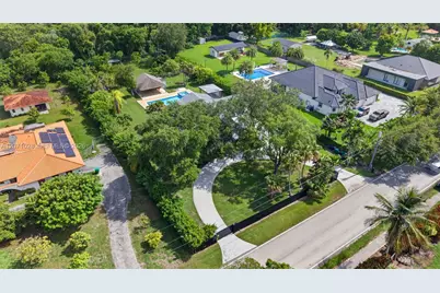 10890 SW 95th St, Miami, FL 33176 - Photo 65