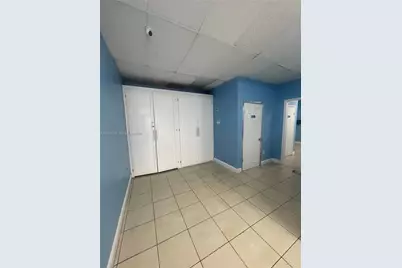 4226 W 16th Ave, Hialeah, FL 33012 - Photo 11