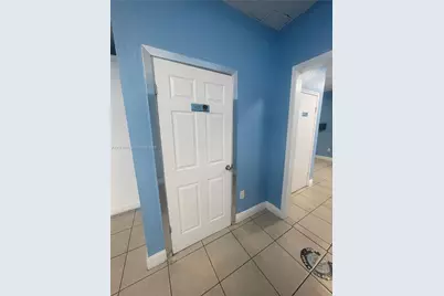 4226 W 16th Ave, Hialeah, FL 33012 - Photo 9