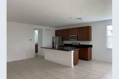 11362 SW 15th St, Pembroke Pines, FL 33025 - Photo 5