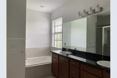 11362 SW 15th St, Pembroke Pines, FL 33025 - Photo 15