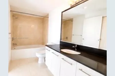 90 SW 3rd St #3408, Miami, FL 33130 - Photo 5