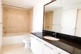90 SW 3rd St, Miami, FL 33130 - Photo 5