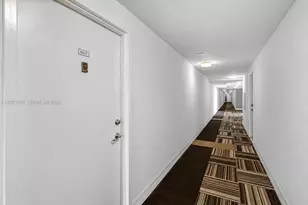 816 NW 11th St, Miami, FL 33136 - Photo 15