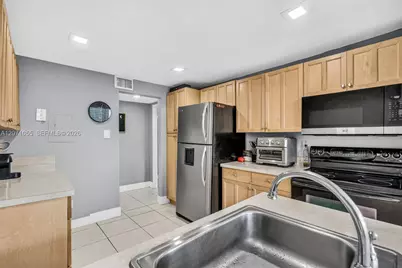 16565 NE 26th Ave #4E, North Miami Beach, FL 33160 - Photo 15