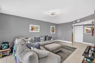 16565 NE 26th Ave, North Miami Beach, FL 33160 - Photo 7