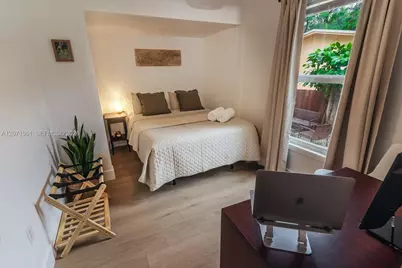 2515 NE 182nd St, North Miami Beach, FL 33160 - Photo 13