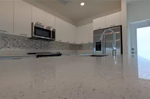 8001 NW 41st St, Doral, FL 33166 - Photo 49