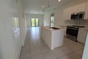 8001 NW 41st St, Doral, FL 33166 - Photo 5