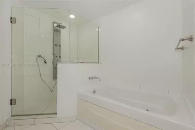 55 SE 6th St #1507, Miami, FL 33131 - Photo 13