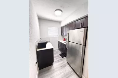 7334 Harding Ave #6, Miami Beach, FL 33141 - Photo 11