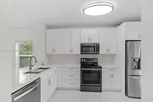12133 SW 3rd St, Pembroke Pines, FL 33025 - Photo 5