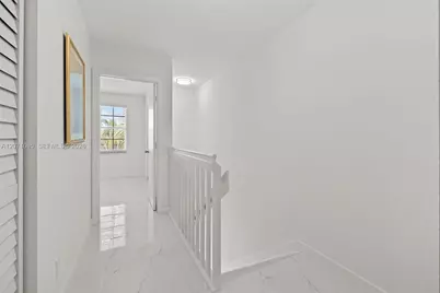 12133 SW 3rd St #12133, Pembroke Pines, FL 33025 - Photo 17