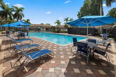 12133 SW 3rd St #12133, Pembroke Pines, FL 33025 - Photo 37