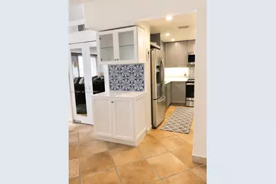 800 West Ave #817, Miami Beach, FL 33139 - Photo 3