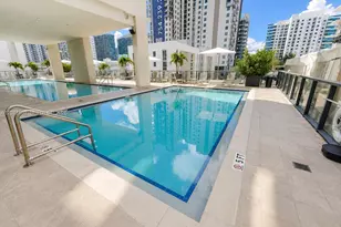 239 SW 9th St, Miami, FL 33130 - Photo 15