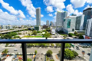239 SW 9th St, Miami, FL 33130 - Photo 5