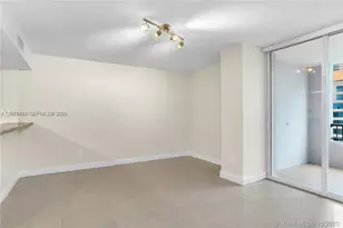 170 SE 14th St, Miami, FL 33131 - Photo 5