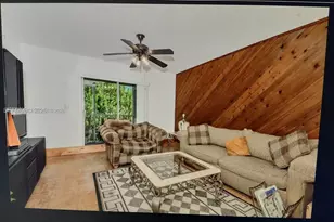 430 NE 210th Cir Terrace, Miami, FL 33179 - Photo 3