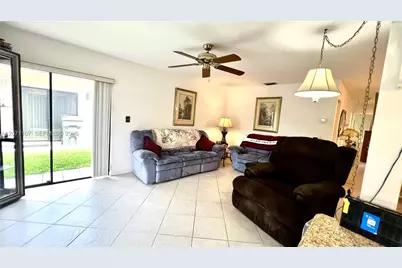 5437 Mendoza St, West Palm Beach, FL 33415 - Photo 5