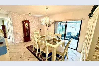 5437 Mendoza St, West Palm Beach, FL 33415 - Photo 5