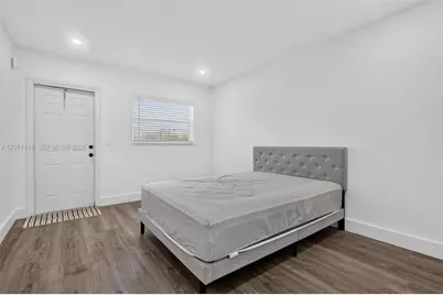 2100 Diana Dr #310, Hallandale Beach, FL 33009 - Photo 17
