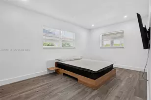 2100 Diana Dr, Hallandale Beach, FL 33009 - Photo 11