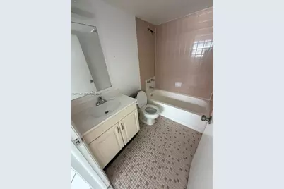 2001 Bay Dr #301, Miami Beach, FL 33141 - Photo 7