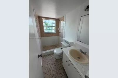2001 Bay Dr #301, Miami Beach, FL 33141 - Photo 3