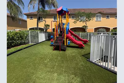 550 Saint Tropez Ln, Margate, FL 33068 - Photo 21